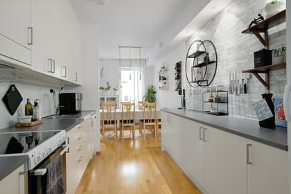 Alfens Allé 21, Tomtebo