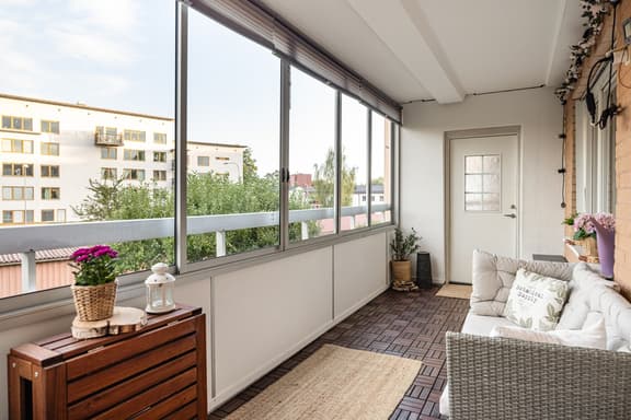 Slöjdvägen 10, Järfälla