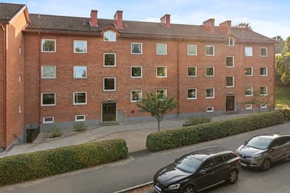 Kaptensgatan 21A, Väster