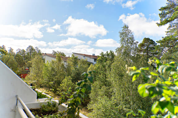 Sidensvansvägen 42, Sollentuna