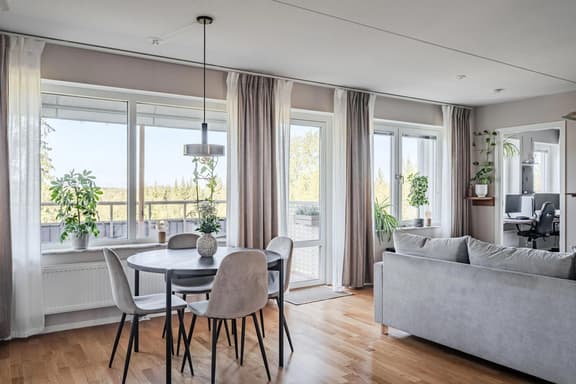 Meteorvägen 30, Uppsala