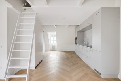 Stora Västergatan 32A, Centrum