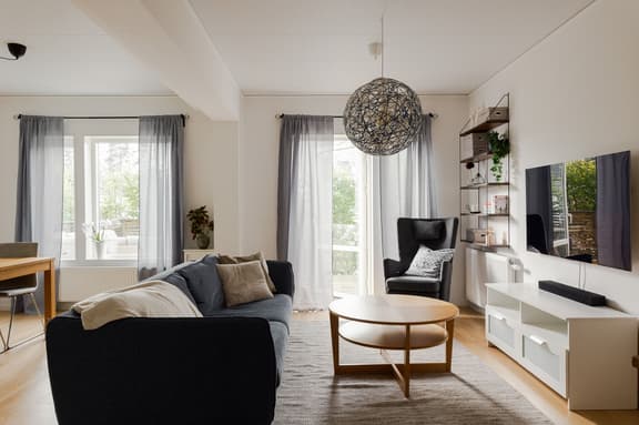 Ulla-Britt Söderlunds väg 26, Växjö