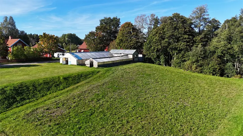 Land in Överhärde