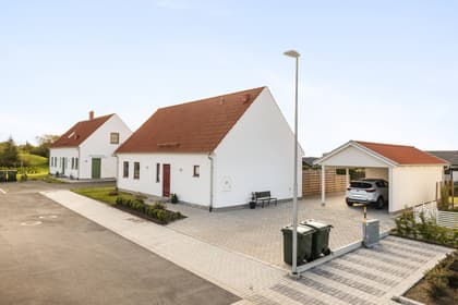 Romangatan 28, Svarte