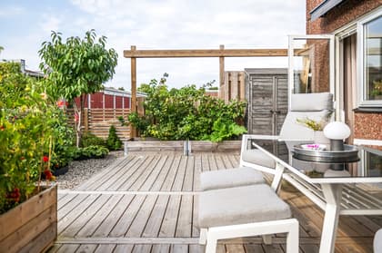 Löpargatan 10A, Väster