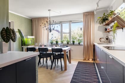 Fornminnesvägen 30, Centrum