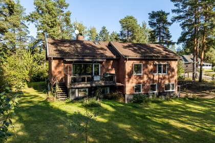 Sockenvägen 46, Hälsinggården