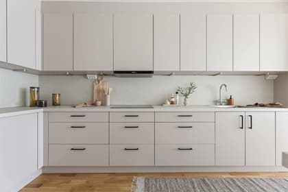 Solfagravägen 42, Centrala