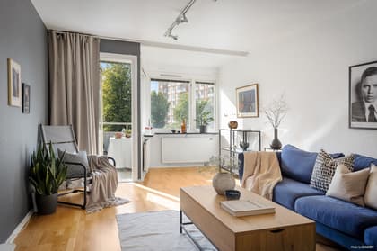 Rödkullastigen 2B, Almhög