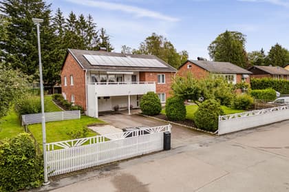 Agvägen 7, Bålsta Dyarne