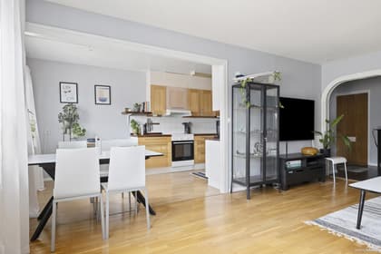 Kungsgatan 42, Centrum