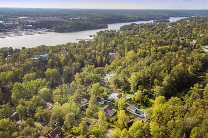 Trollsjövägen 32, Södra Lännersta