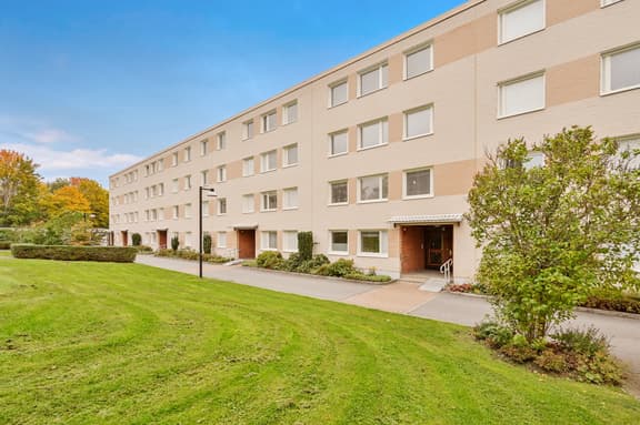 Husarvägen 15, Upplands Väsby