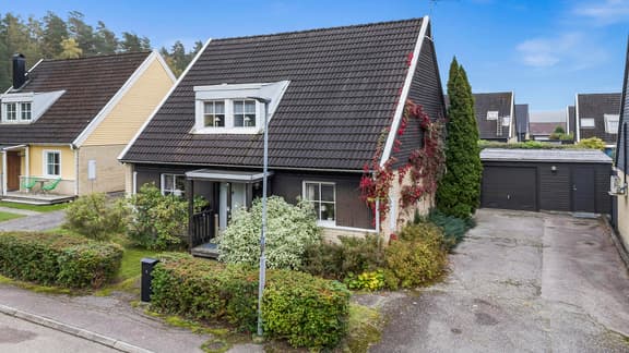 Ugglevägen 6, Köping