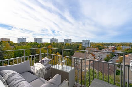 Hallsbergsgatan 22, Älvsjöbadet