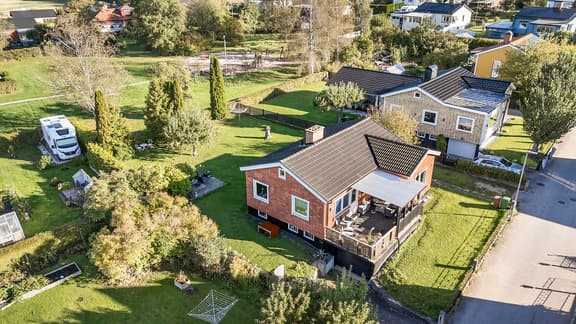 Åkervägen 21, Köping