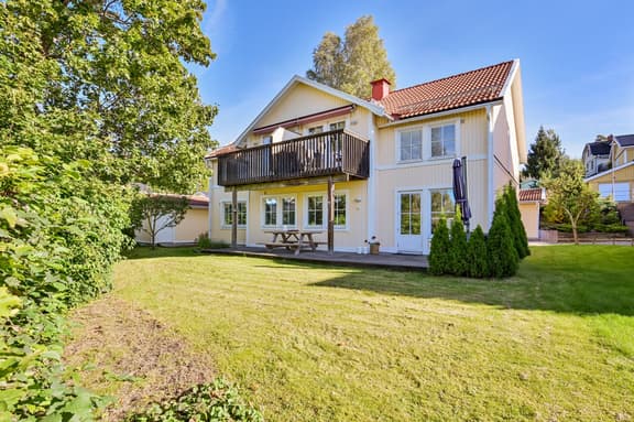 Fågelvägen 2, Upplands Väsby