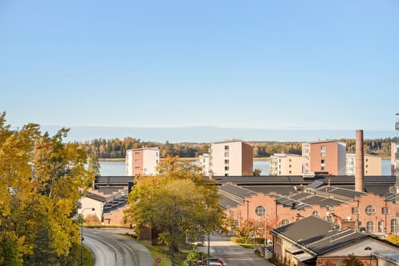 Fabriksvägen 8, Järfälla