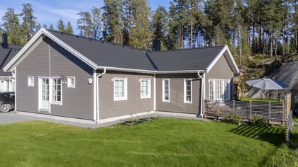 Runstens Byväg 70, Runsten