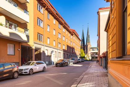 Åsgränd 4A, Centrum