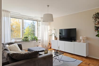 Bollmoravägen 12, Centrala Tyresö