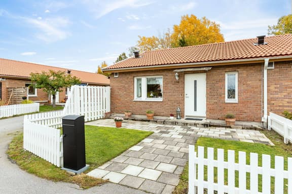 Trastsångsvägen 114, Linköping