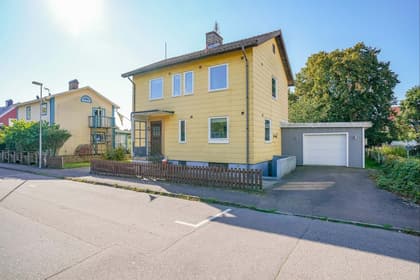 Skogabygatan 14, Öster