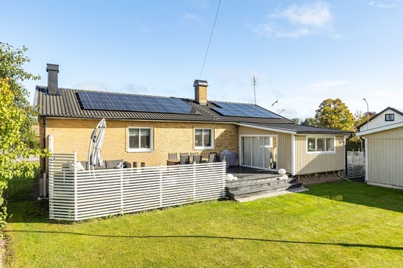 Halnavägen 22, Töreboda