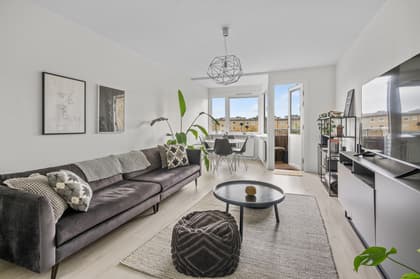 Munkhättegatan 22C, Almhög