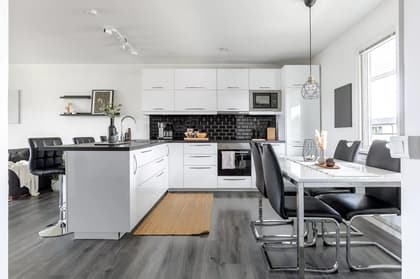 Tenorgatan 10, Almvik