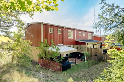 Timotejvägen 50, Centrum