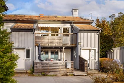 Vidablicksvägen 10, Trollbäcken