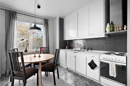 Hannebergsgatan 13, Centrala Solna