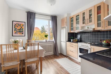 Astrakangatan 97, Hässelby