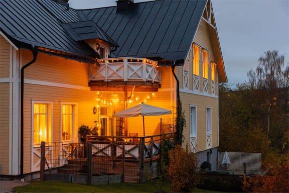 Lustigkullagatan 8, Västerås