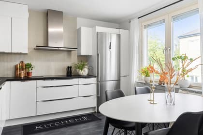 Runslingan 22D, Linero