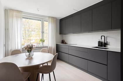 Infanterigatan 17, Huvudsta