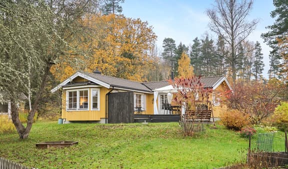 Ängsvägen 8, Strängnäs