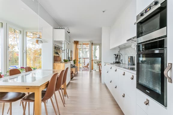 Våråsvägen 8, Järfälla