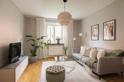 Mellanbergsvägen 17, Midsommarkransen