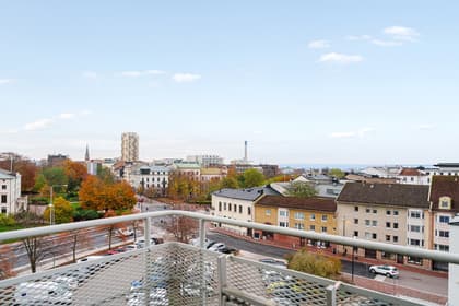 Lilla Bergaliden 7, Centrum