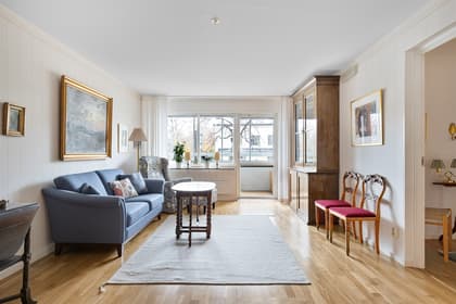 Östra Ågatan 73C, Centrum