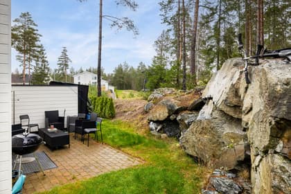 Tant Gredelins väg 33B, Tumba