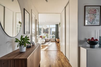 Vårvädersvägen 4P, Klostergården