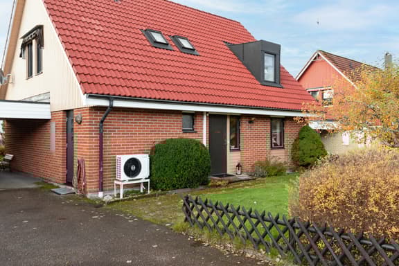 Vallhagevägen 26, Örebro