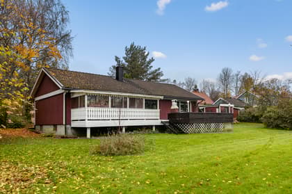 Norra Höglundavägen 6, Centrum