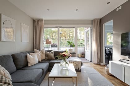 Uppegårdsvägen 76, Västkusten