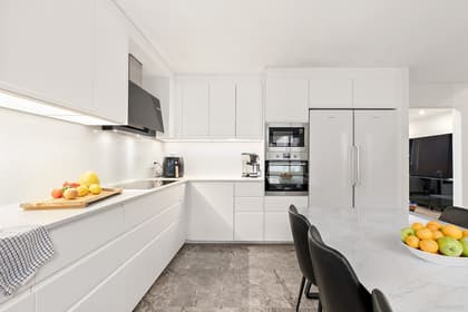 Duvbergsvägen 25, Vårby Gård