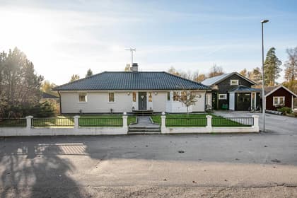 Marmorvägen 19, Marmorbyn